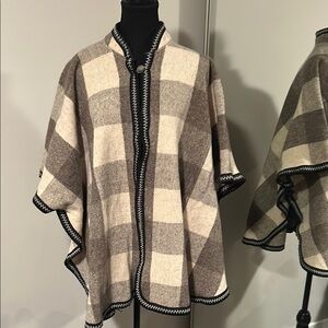Wool Plaid Jacket with Button Closure